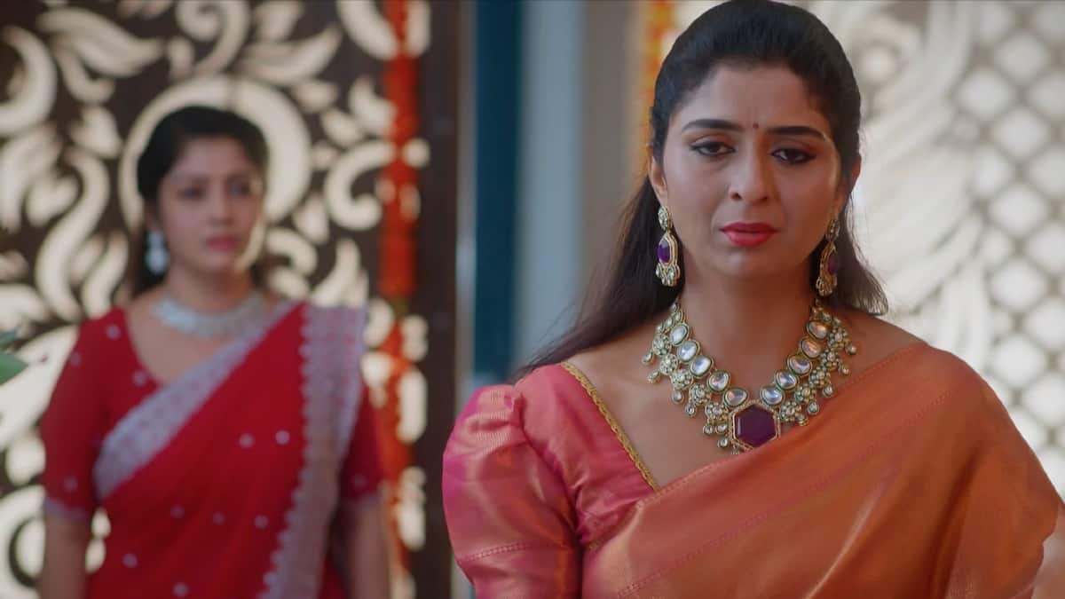 Chinni Serial Today October 28th: చిన్ని సీరియల్: మ్యాడీ కోసం నాగవల్లి కన్నీళ్లు.. దీపావళికి అసలు ట్విస్ట్ ఇదే!