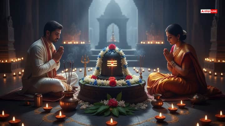 एकादशी का व्रत भगवान विष्णु को समर्पित होता है तो त्रयोदशी का व्रत भगवान शंकर को समर्पित होता है. तीन नवंबर को सोमवार होने से इस दिन सोम प्रदोष व्रत होगा. मान्यता है कि शिव जी की कृपा प्राप्त करने और पुत्र की प्राप्ति के लिए यह व्रत किया जाता है.