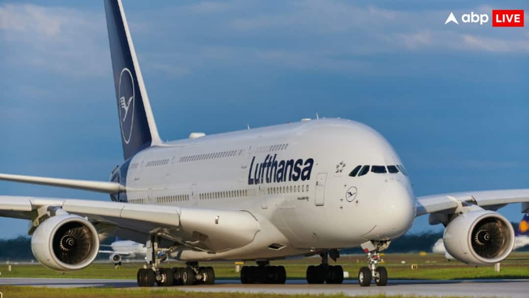 जर्मनी जा रही फ्लाइट में यात्री का हंगामा, 17 साल के लड़के पर धारदार स्पून से किया अटैक; प्लेन जर्मनी जा रही फ्लाइट में यात्री का हंगामा, 17 साल के लड़के पर धारदार स्पून से किया अटैक; प्लेन