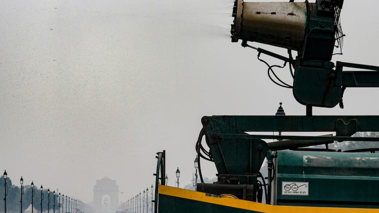 Delhi Conducts First-Ever Cloud Seeding Trial To Combat Air Pollution, Rains Likely Soon Delhi Conducts First-Ever Cloud Seeding Trial To Combat Air Pollution, Rains Likely Soon