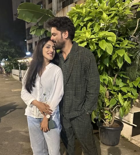 The couple always stays away from the limelight, but the chemistry and understanding between them makes them a perfect couple.