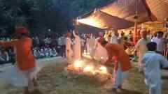 बीकानेर में मंदिर चोरी का खुलासा न होने पर संतों का अनूठा विरोध, अग्नि नृत्य कर दहकते अंगारों पर चले नंगे पांव
