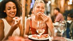 यहां सिर्फ खाने का नहीं, कांटे-छुरी के भी लगते हैं पैसे; बेहद दिलचस्प है इसके पीछे की वजह