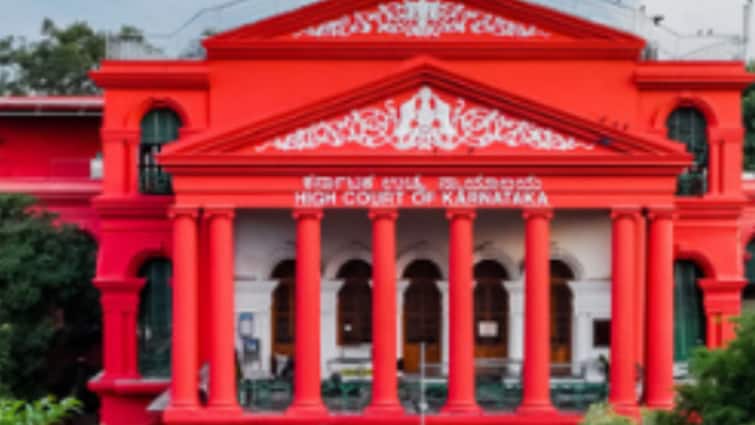 Karnataka HC Quashes Rape Case Against Man, Rules Bumble Relationship Was Consensual Karnataka HC Quashes Rape Case Against Man, Rules Bumble Relationship Was Consensual
