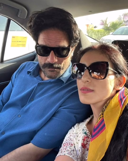 Both of them met at the Film and Television Institute of India. Both of them had studied together. But the actor was senior and his wife was junior. But their relationship had started in Haryana itself.