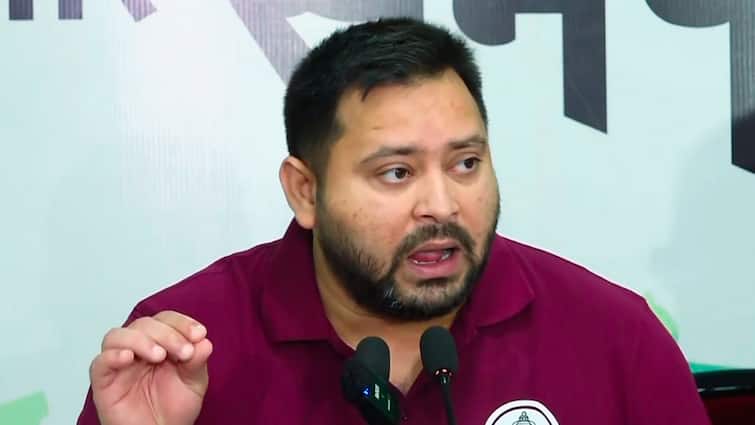 ‘Govt Job To All Families’: Tejashwi Releases Mahagathbandhan’s Manifesto For Bihar Polls