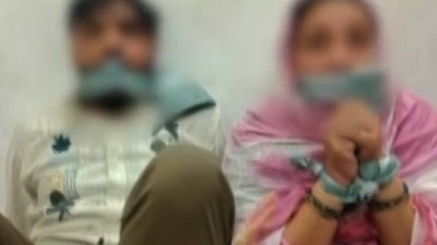 ઈરાનમાં બંધક બનાવાયેલા ચાર ગુજરાતીઓનો છૂટકારો, મોડી સાંજ સુધીમાં અમદાવાદ પહોંચે તેવી શક્યતા 4 Gujaratis held hostage in Iran released ઈરાનમાં બંધક બનાવાયેલા ચાર ગુજરાતીઓનો છૂટકારો, મોડી સાંજ સુધીમાં અમદાવાદ પહોંચે તેવી શક્યતા