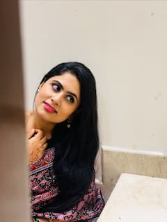 Dil Raju Wife: మహిళలు కోరుకునేది ఏమిటో చెప్పిన 'దిల్' రాజు వైఫ్... శారీలో లేటెస్ట్ ఫోటోలు