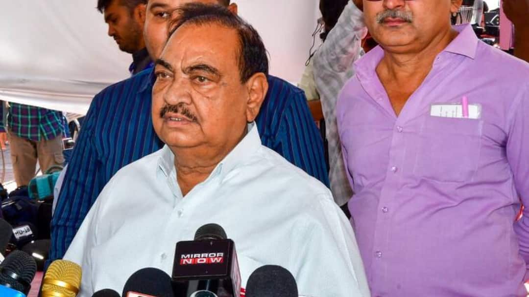 NCP SP Eknath Khadse Jalgaon Bungalow Theft Few Days After Loot in Raksha Khadse Petrol Pump ann महाराष्ट्र: एकनाथ खडसे के बंगले में चोरी, कुछ दिन पहले बहू रक्षा खडसे के पेट्रोल पंप पर हुई थी डकैती