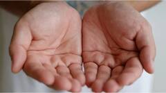 ਜਿਨ੍ਹਾਂ ਲੋਕਾਂ ਦੇ ਹੱਥਾਂ 'ਤੇ ਹੁੰਦੇ ਇਹ 4 ਚਿੰਨ੍ਹ, ਅਚਾਨਕ ਬਦਲਦੀ ਕਿਸਮਤ; ਧਨਲਾਭ ਸਣੇ ਨੌਕਰੀ 'ਚ ਤਰੱਕੀ ਅਤੇ ਪਰਿਵਾਰ 'ਚ ਖੁਸ਼ਹਾਲੀ...