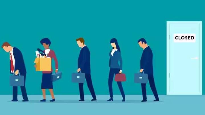 अमेझॉनचे सीईओ अँडी जेस्सी यांनी जून महिन्यात जनेटिव्ह एआय  टूल्सचा वापर सुरु करण्यात आला आहे. यामुळं पुढील काही वर्षात कॉर्पोरेट वर्कफोर्सची संख्या कमी होईल.