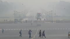 Delhi Continues To Choke As AQI Crosses 700; Stubble Smoke Turns Air Quality ‘Hazardous’