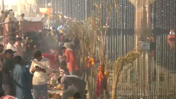 On the last day of Chhath Puja in Varanasi, a crowd of devotees gathered to offer 'Usha Arghya' to the rising sun.