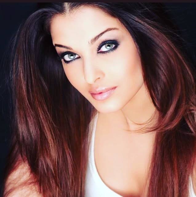 In his career, Aish has worked in many superhit films including 'Devdas', 'Dhoom 2', 'Jodha Akbar'. In which his acting is praised even today.