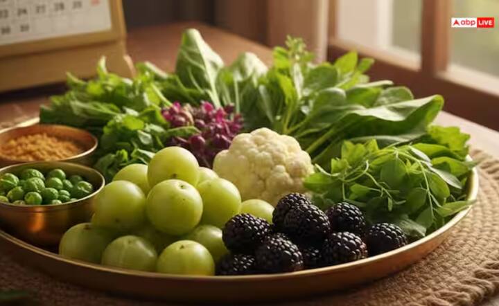 ਹਿੰਦੂ ਕੈਲੰਡਰ ਦੇ ਅਨੁਸਾਰ, ਦੇਵਉਠਨੀ ਏਕਾਦਸ਼ੀ ਸ਼ਨੀਵਾਰ, 1 ਨਵੰਬਰ, 2025 ਨੂੰ ਪੈਂਦੀ ਹੈ। ਸ਼ਾਸਤਰਾਂ ਅਨੁਸਾਰ, ਇਸ ਦਿਨ ਵਿਆਹ ਬਿਨਾਂ ਕਿਸੇ ਸ਼ੁਭ ਸਮੇਂ ਦੇ ਕੀਤੇ ਜਾ ਸਕਦੇ ਹਨ। ਇਸ ਤੋਂ ਇਲਾਵਾ, ਇਸ ਦਿਨ ਤੋਂ ਹਰੀਆਂ ਸਬਜ਼ੀਆਂ, ਸਾਗ, ਆਲੂਬੁਖਾਰੇ ਅਤੇ ਮੌਸਮੀ ਫਲ ਜਿਵੇਂ ਕਿ ਆਂਵਲਾ ਖਾਧਾ ਜਾਂਦਾ ਹੈ।