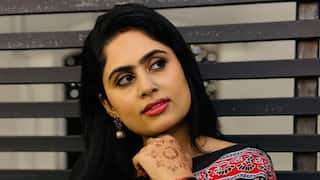 Dil Raju Wife: మహిళలు కోరుకునేది ఏమిటో చెప్పిన 'దిల్' రాజు వైఫ్... శారీలో లేటెస్ట్ ఫోటోలు