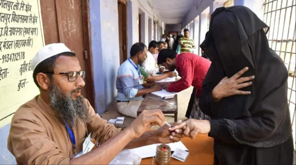 EXPLAINED: बिहार में 24 मुस्लिम सीटों से हार-जीत तय, फिर मुसलमानों को टिकट क्यों नहीं, कैसे 73 सालों में नदारद हुए 'इस्लामिक कैंडिडेट्स'?