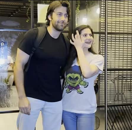 हाल ही में जरीन और रोहेद को एक रेस्टोरेंट से बाहर निकलते हुए देखा गया था, जिसकी तस्वीरें और वीडियो सोशल मीडिया पर वायरल हो गईं.