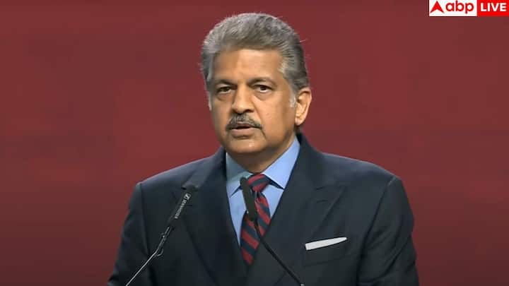 दिल को तंदुरुस्त रखने के लिए वे स्विमिंग और इलिप्टिकल ट्रेनिंग करते हैं. ये दोनों एक्सरसाइज शरीर पर ज्यादा दबाव डाले बिना दिल और फेफड़ों की क्षमता बढ़ाती हैं. लगातार कार्डियो करने वाले लोग न सिर्फ हार्ट डिजीज से बचते हैं, बल्कि रोजमर्रा की जिंदगी में भी ज्यादा चुस्त बने रहते हैं.