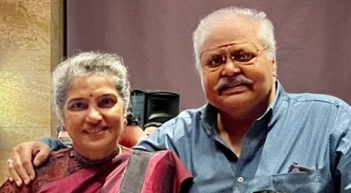 Satish Shah liked Madhu so much that he proposed her on the very first day but Madhu clearly refused the relationship. He believed that there is no such thing as 'love at first sight'. In such a situation, Satish Shah was heartbroken but he did not accept defeat.