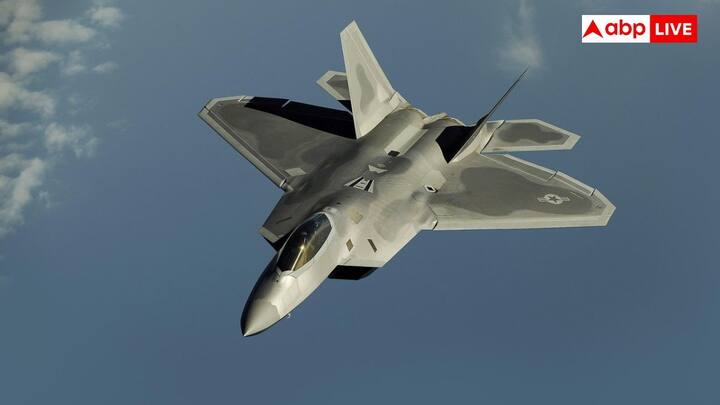 कैनार्ड लड़ाकू विमान को और भी ज्यादा प्रतिक्रियाशील बनाते हैं. इनकी मदद से लड़ाकू विमान काफी तेजी से मुड़ सकते हैं और अपनी दिशा परिवर्तन कर सकते हैं. नजदीकी हवाई युद्ध में जहां मिली सेकंड भी काफी ज्यादा मायने रखती है यह छोटी सी तेजी भी काफी फायदेमंद साबित होती है.