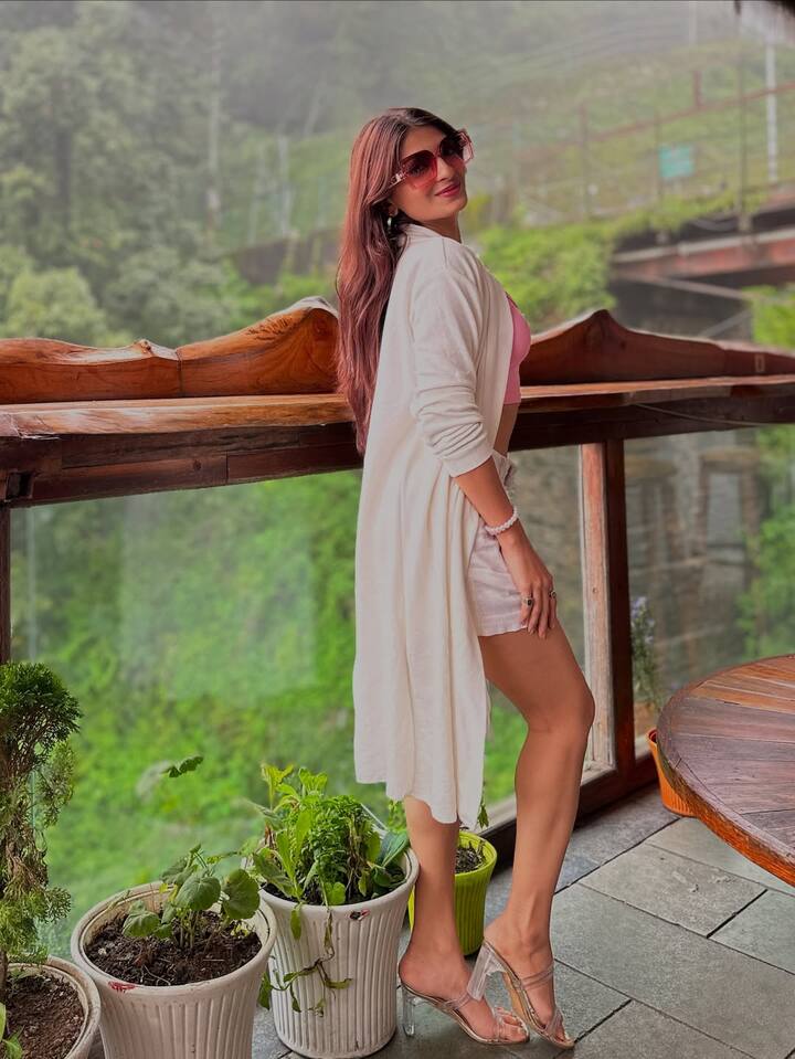 आकांक्षा ने ये भी कहा कि वो एमबीए करना चाहती थीं और क्रिकेटर बनना चाहती थीं. लेकिन, एक्टर ने कहा कि उनके घर में लड़कियों को कुछ भी करने की इजाजत नहीं है.