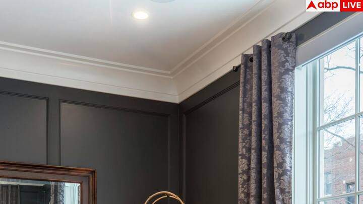 अगर आप परदे और हल्के परदे दोनों लगाना चाहते हैं, तो डबल रॉड सिस्टम का इस्तेमाल करें. इससे वजन दो पोल में बंट जाएगा और किसी एक पर ज्यादा दबाव नहीं पड़ेगा.