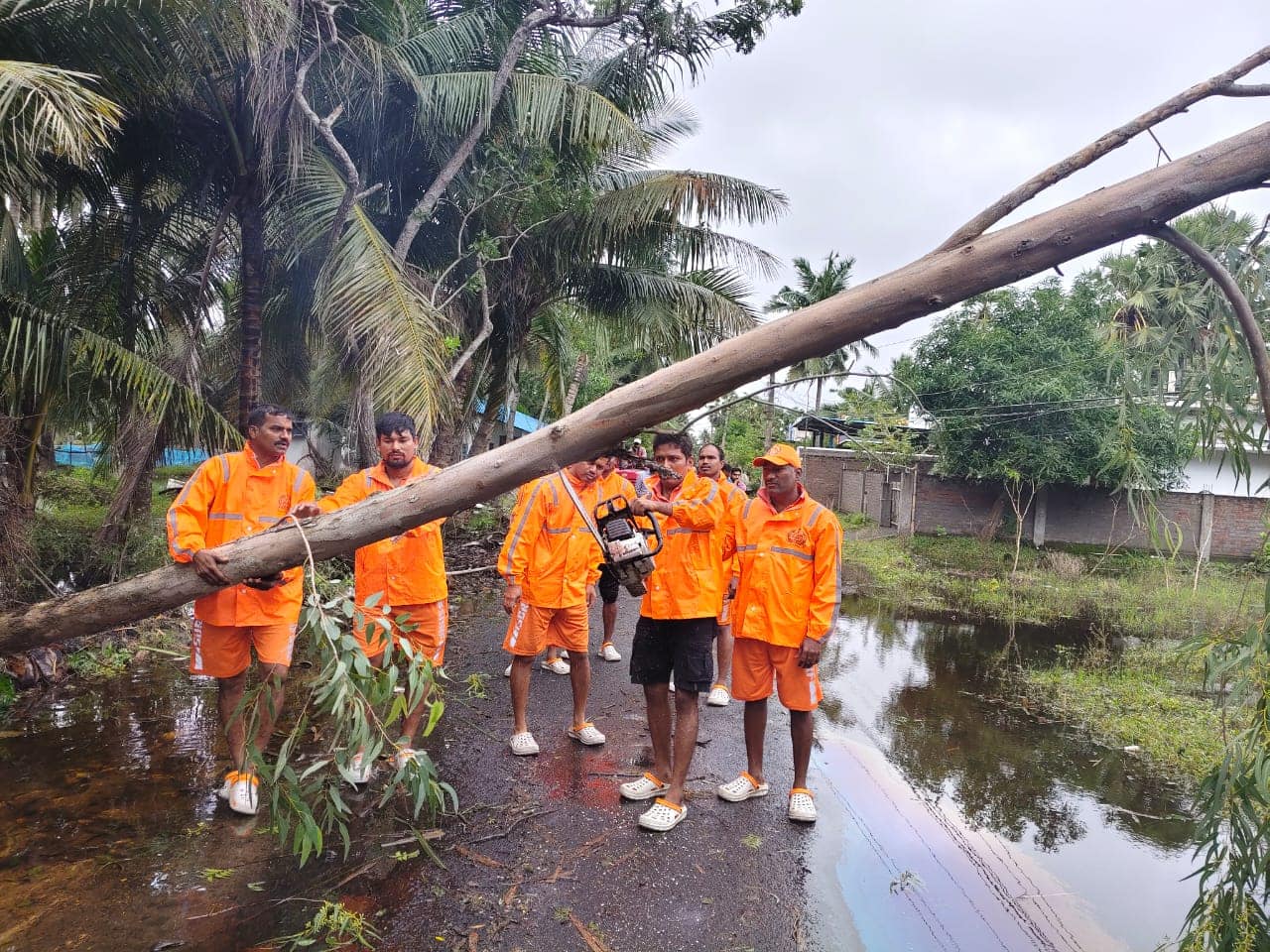 Cyclone Montha: తుపాను తీరం దాటాక తీసుకోవాల్సిన ముఖ్యమైన జాగ్రత్తలు ఇవే
