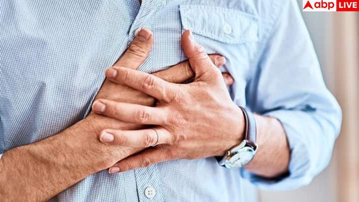 हार्ट में चुभन, दबाव या भारीपन जैसी अनुभव हार्ट प्रॉब्लम की तरफ इशारा कर सकती है. यह एंजाइना हार्ट तक खून कम पहुंचना या हार्ट अटैक का शुरुआती लक्षण हो सकता है. हल्का या बीच-बीच में आने वाला दर्द भी नजरअंदाज नही करना चाहिए.