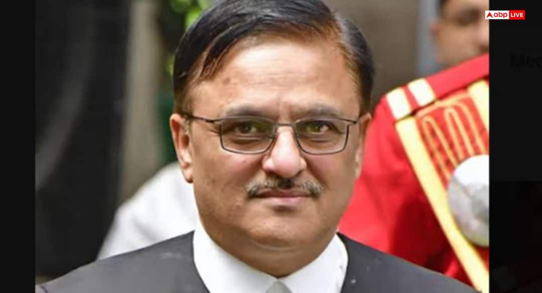 क्या पटाखे फोड़ना धर्म का अनिवार्य हिस्सा? सुप्रीम कोर्ट के पूर्व जज ने प्रदूषण को लेकर उठाए सव