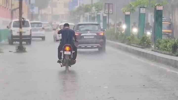 Gujarat Rains:  રાજ્યમાં છેલ્લા 3 દિવસથી વરસાદ ભૂક્કા બોલાવી રહ્યો છે. ગુજરાત પર વાવાઝોડાનો ખતરો ભલે હવે ટળી ગયો હોય પરંતુ આગામી બે દિવસ સુધી વરસાદની શક્યતા છે. હવામાન વિભાગે 31 ઓકટોબર સુધી ભારેથી અતિભારે વરસાદની આગાહી કરી છે.