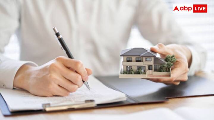 विरासत में मिली संपत्ति के मामले में म्यूटेशन उत्तराधिकारियों के बीच स्वामित्व को साफ तौर से बांटने में मदद करता है. इससे कानूनी जटिलताएं रुकती हैं और पारिवारिक विवादों के पनपने में रोक लगाती है.