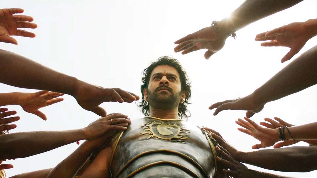 Prabhas Rana Rajamouli baahubali the epic latest trailer out now watch here Baahubali The Epic Trailer : కత్తి పోటు కన్నా వెన్ను పోటు చాలా ప్రమాదం - 'బాహుబలి: ది ఎపిక్' ట్రైలర్ 2 చూశారా?