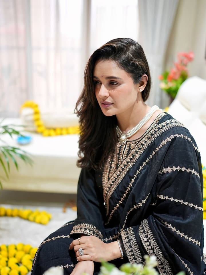Through her vlogs, Yuvika had told that everything is not well between her and Prince. Not only this, the news of their divorce also made headlines.