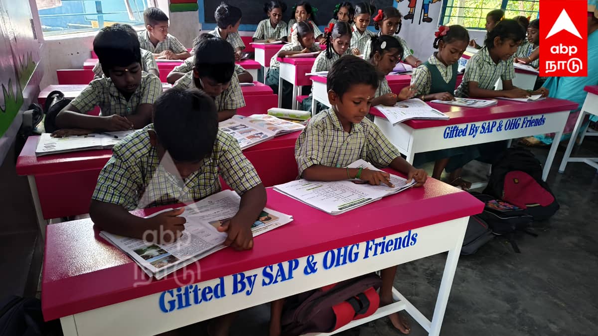 தனியார் பள்ளிக்கு நிகராக மாறும் அரசுப் பள்ளி ! ஓய்வுக்கு முன் ரூ.2 லட்சத்தில் பெஞ்ச் வாங்கி அசத்திய தலைமை ஆசிரியை