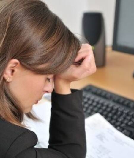 अशा समस्या टाळण्यासाठी पुरेशी झोप घेणे, ताण कमी करणे आणि शरीराला योग्य विश्रांती देणे आवश्यक आहे.