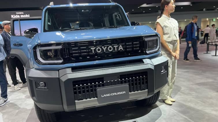 First Look Review: Compact Toyota Land Cruiser FJ First Look Review: Compact Toyota Land Cruiser FJ