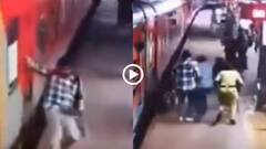 Video: चलती ट्रेन से उतरते ही फिसला युवक, लोगों ने चंद सेकंड पहले खींचकर निकाला, वीडियो वायरल