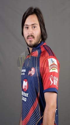 তেজস্বী যাদব কোন IPL দলের অঙ্গ ছিলেন?