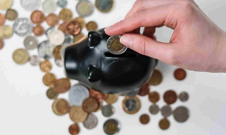 ఆ వేతన పరిమితి పెరగడం వల్ల EPF, EPS రెండింటి నిధిలో కూడా పెద్ద పెరుగుదల ఉంటుంది. దీనివల్ల పదవీ విరమణ సమయంలో లభించే పెన్షన్ పెరుగుతుంది. వడ్డీ రేటు మొత్తం కూడా పెరుగుతుంది.