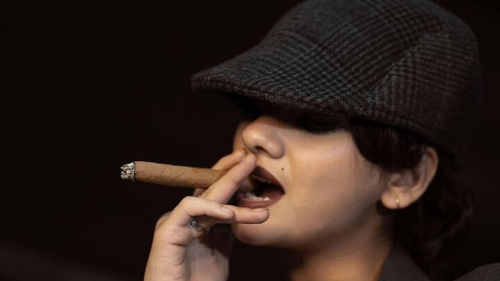 Experts say that starting smoking at such a young age has a deep impact on both the body and mind. Due to this, lung function decreases, hormonal changes are affected, and the risk of serious diseases in future increases manifold.