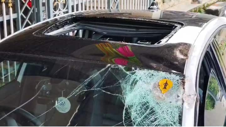 पुण्यावरुन माणगावच्या दिशेने एक गुजराती कुटुंब आपल्या अलिशान कारने प्रवास करत होते.