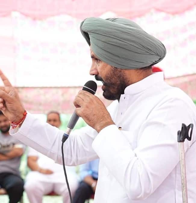 ਦੱਸ ਦਈਏ ਕਿ ਕਾਂਗਰਸ ਦੇ ਥਿੰਕ ਟੈਂਕ ਨੇ 2017 ਦੀਆਂ ਚੋਣਾਂ ਲਈ ਅਕਾਲੀ ਦਲ ਵਿਰੁੱਧ ਨਸ਼ੀਲੇ ਪਦਾਰਥਾਂ ਤੇ ਬਰਗਾੜੀ ਬੇਅਦਬੀ ਮਾਮਲੇ ਨੂੰ ਮੁੱਦਾ ਬਣਾਇਆ ਸੀ। ਉਦੋਂ ਵੀ ਕਾਂਗਰਸ ਨੇ ਪਹਿਲਾਂ ਹੀ 2017 ਦੀਆਂ ਚੋਣਾਂ ਲਈ ਏਜੰਡਾ ਤੈਅ ਕਰਨਾ ਸ਼ੁਰੂ ਕਰ ਦਿੱਤਾ ਸੀ।