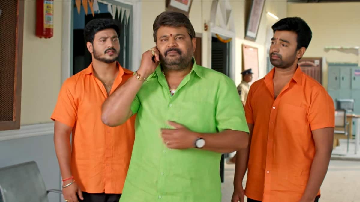 Illu Illalu Pillalu Serial Today October 30th: ఇల్లు ఇల్లాలు పిల్లలు: వేదవతి చేసిన తప్పేంటి? శోభ కోసం నర్మద, ప్రేమల పోరాటం! వల్లీ సాయం!