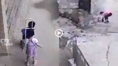 Video: निकल इस घर से! बच्ची ने ढलान से छोड़ा बच्चे का वॉकर, नीचे जा गिरा मासूम, वीडियो वायरल