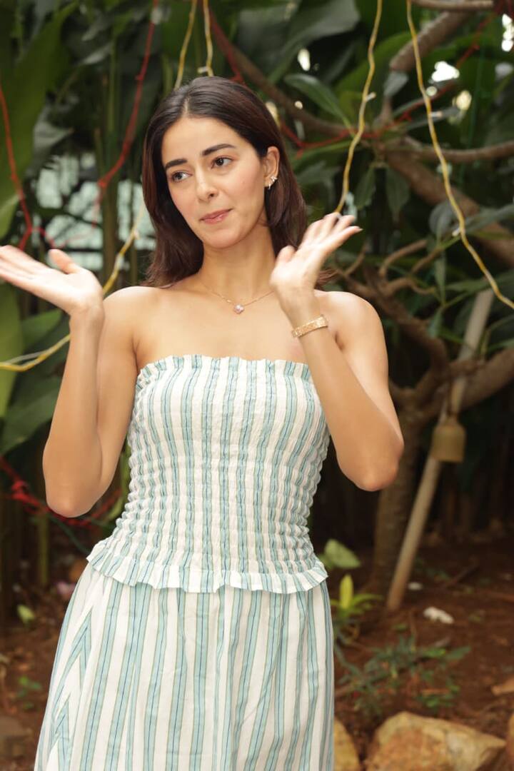 This film of Ananya Pandey and Kartik Aryan will hit the theaters this year. The film will be released on 31st December.