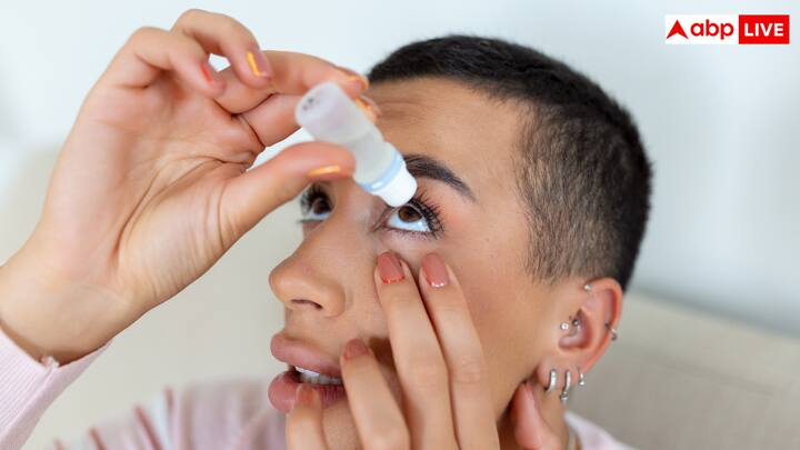 Besides, lack of sleep is also responsible for eye problems. The habit of staying awake all night and using the phone causes blurriness in the eyes and the eyes become dry.