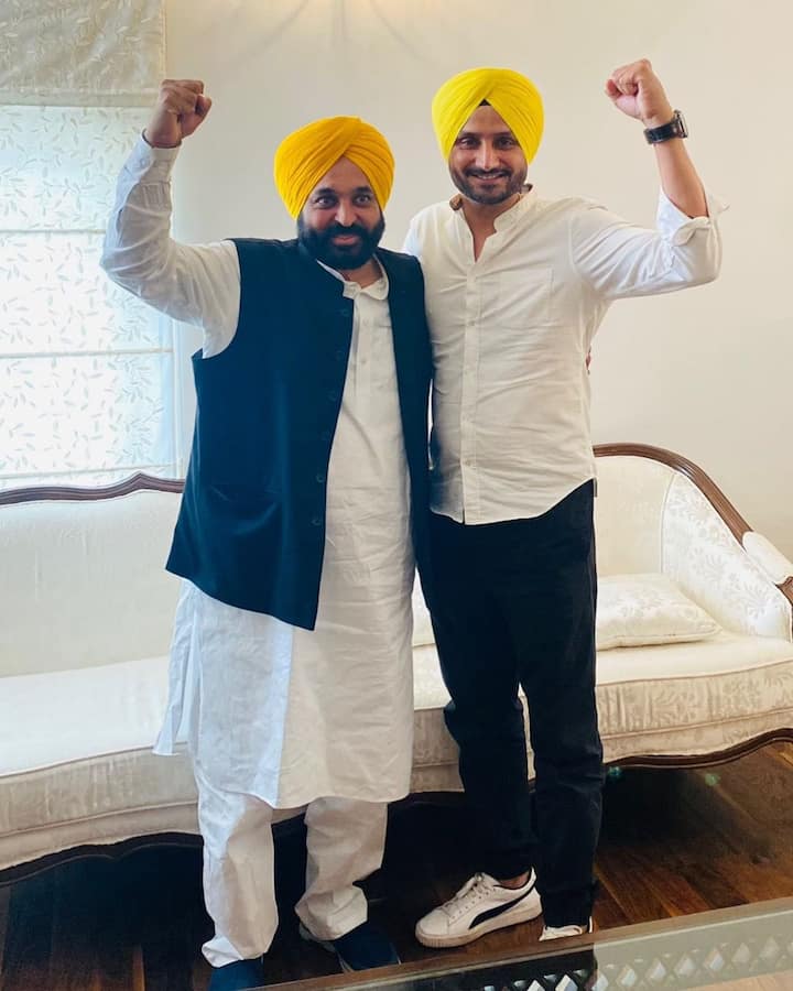 भारत के पूर्व ऑफ स्पिनर हरभजन सिंह अभी पंजाब से राज्यसभा सदस्य हैं. हरभजन आम आदमी पार्टी से 2022 में राज्यसभा के लिए निर्विरोध चुने गए थे.