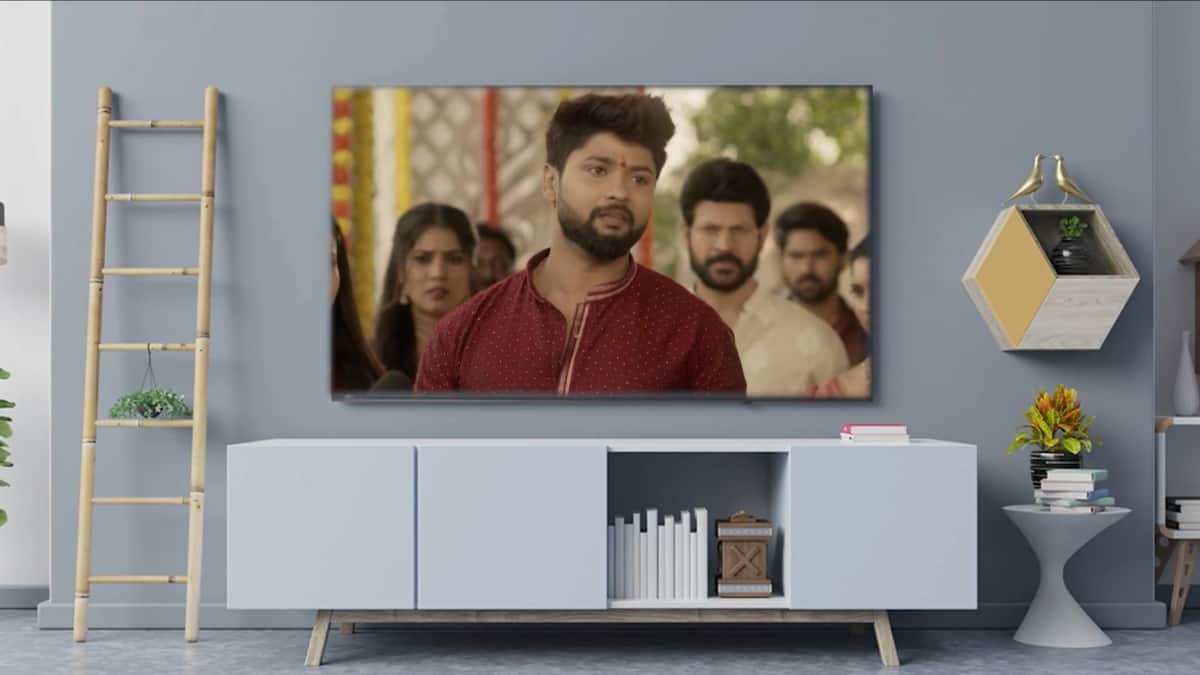 Chinni Serial Today October 30th: చిన్ని సీరియల్: మ్యాడీకి కొత్త లేడీ ఫ్యాన్! మ్యాడీ వల్ల దేవా రాజకీయ జీవిశం నాశనం అయిందా!