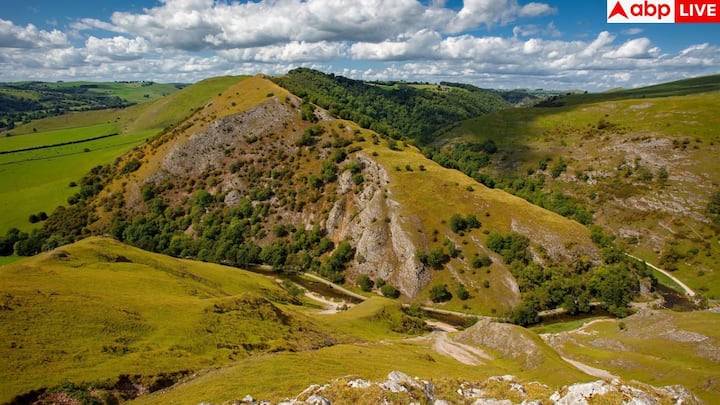 प्रकृति प्रेमियों के लिए इलाम किसी स्वर्ग से कम नहीं. चाय बागानों से भरी वादियां और ठंडी हवाएं इस जगह को बेहद खास बनाती हैं.